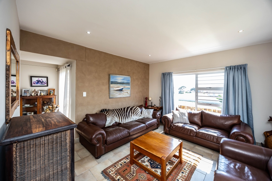 4 Bedroom Property for Sale in Kidds Beach Eastern Cape